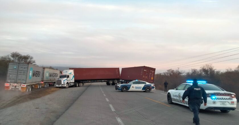 Cierran carretera Federal 85 por accidente