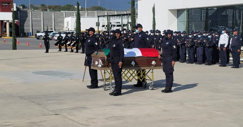 Despiden con honores fúnebres a elementos de la Guardia Estatal