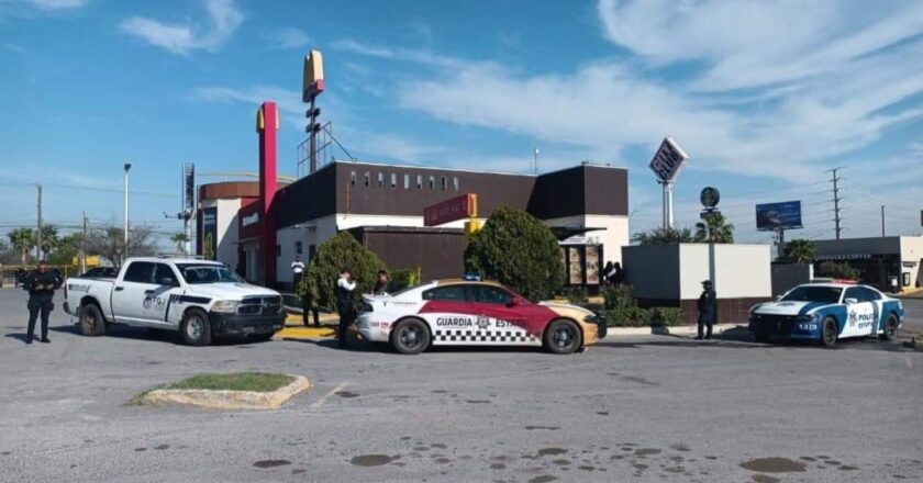 Hallan feto en jardinera de McDonalds