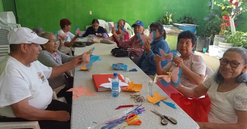 Abuelitos cuentan con grupos en Comunidad del DIF Reynosa