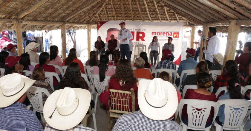 Visitó JR la cuna de la picota y el mezcal