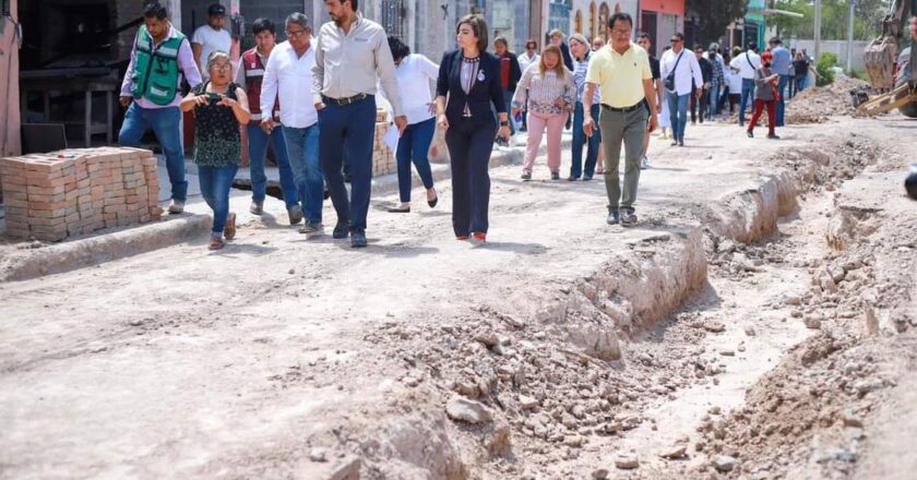 Rehabilita Municipio drenaje sanitario en Fuentes Lomas