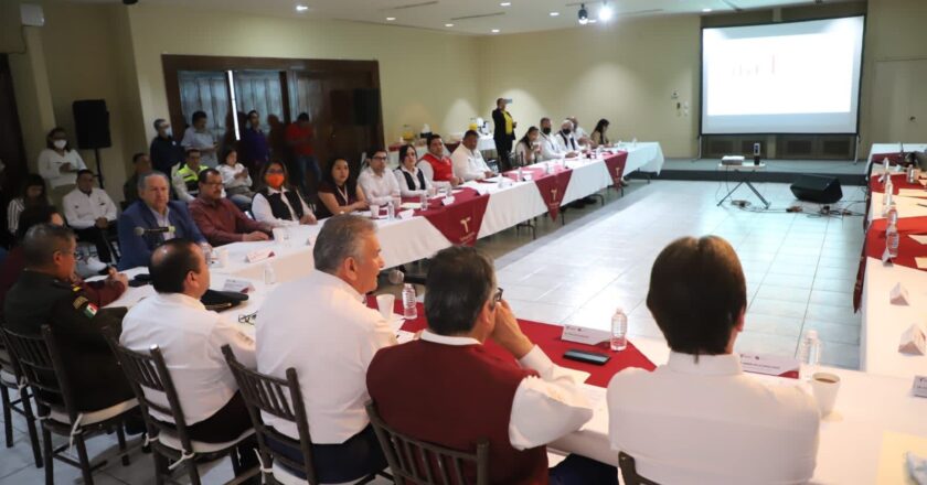 Cubrebocas obligatorio en escuelas, hospitales y restaurantes