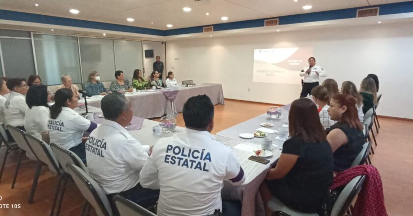 Guardia Estatal de Género imparte taller a empresarias para prevenir violencia