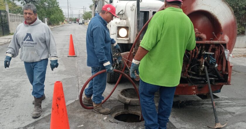 Realizó COMAPA limpieza de pozos y línea general en Las Delicias