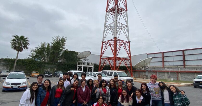 Alumnos de la UT visitaron los foros de Televisa Noreste