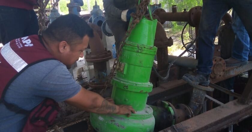 Instaló COMAPA bomba en Estación de Bombeo Cavazos