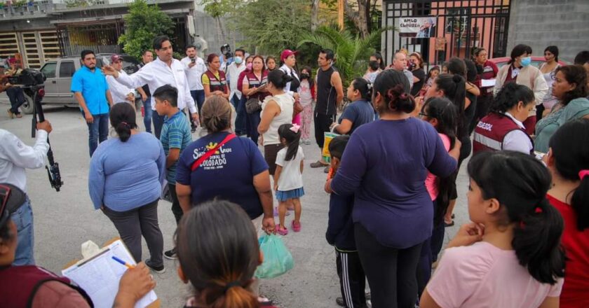 Sigue la entrega de folios para becas