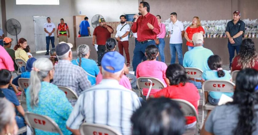 Habitantes de “Periquitos” recibieron beneficios del Gobierno de Reynosa