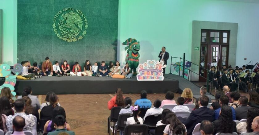 Niñas, niños y adolescentes presentan Agenda “¿Me escuchas?”