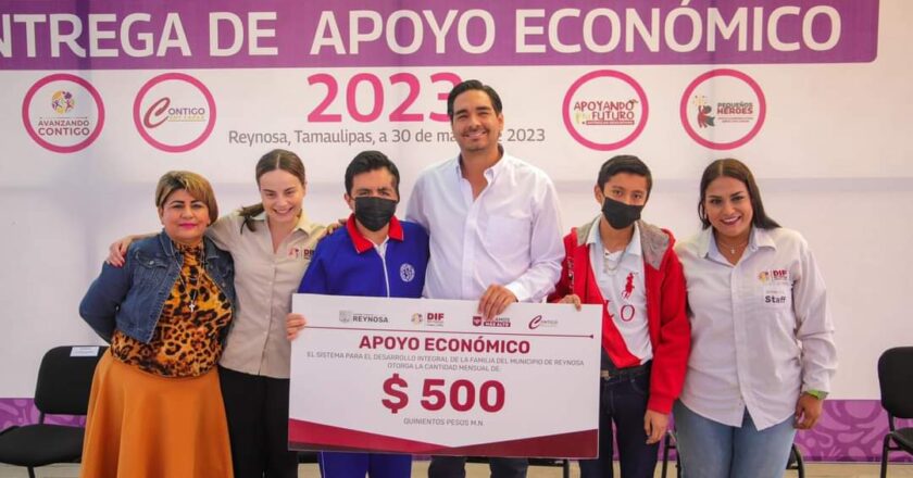 Entregó Carlos Peña Ortiz apoyos económicos del DIF Reynosa