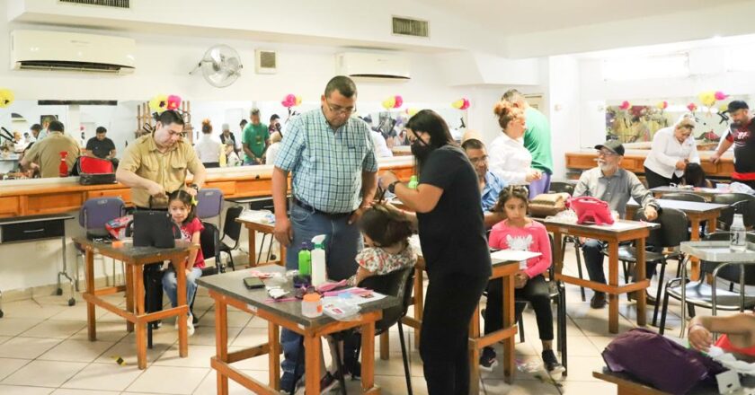 Realizan concurso “Papá también me sabe peinar”