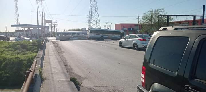 Amaneció con bloqueos en Reynosa y Matamoros