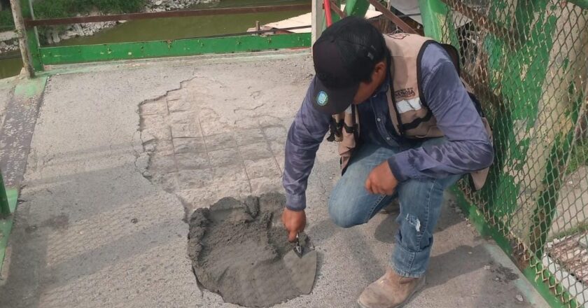 Gobierno de Reynosa rehabilita puente peatonal