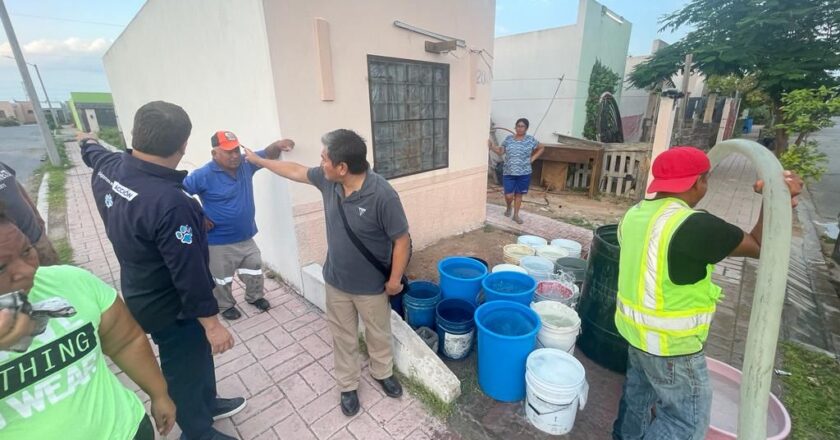 Lleva “Cachorro” agua a familias reynosenses