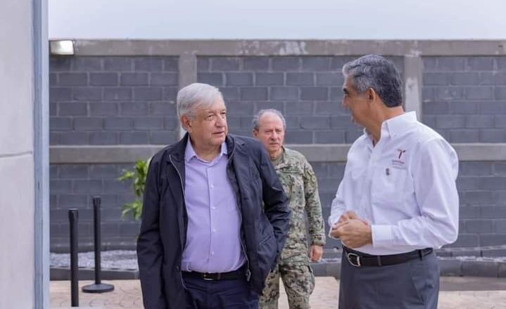 Ni inundaciones ni lluvia frenan a colonos para dar la bienvenida a AMLO