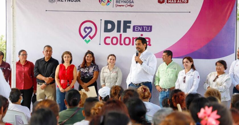 Llevó Alcalde beneficios de DIF en Tu Colonia a Las Pirámides