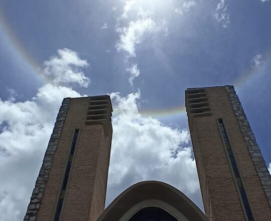 Vistoso halo solar sobre Reynosa