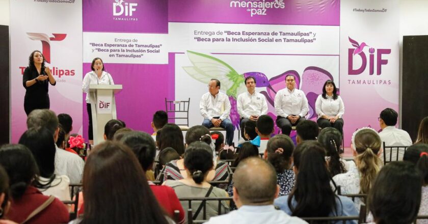 Entregó DIF Tamaulipas más de 1,800 becas