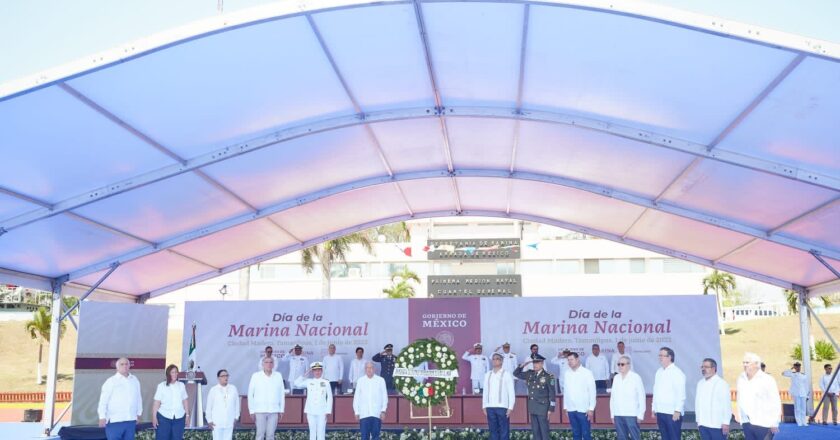 AMLO y Américo conmemoraron el Día de la Marina