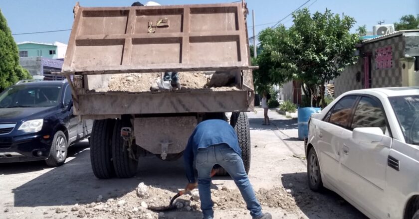 Reparó COMAPA fugas de agua en varios sectores