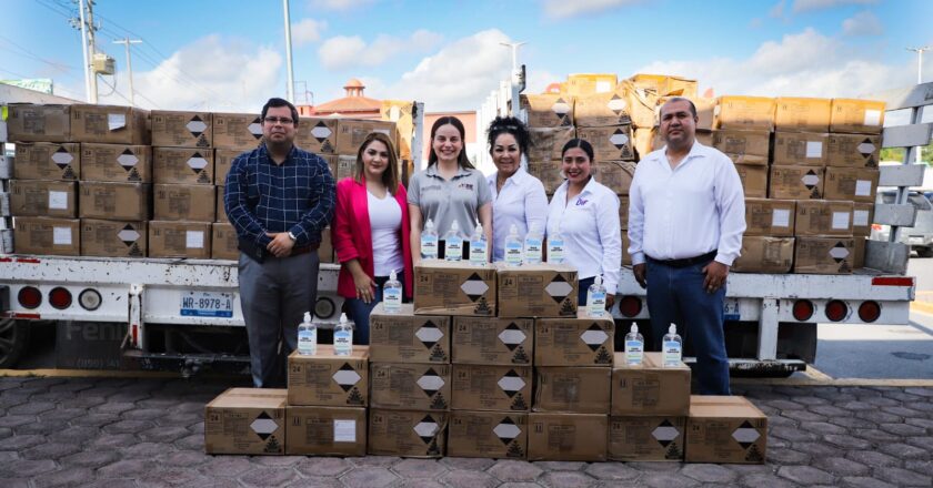 Apoya DIF Reynosa con donación de gel antibacterial