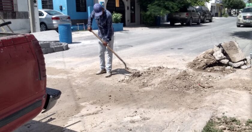 Beneficia COMAPA a vecinos de Ventura con trabajos de mantenimiento