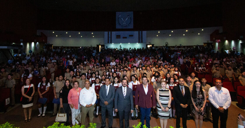 Apadrinó Rector de la UAT a egresados de secundaria