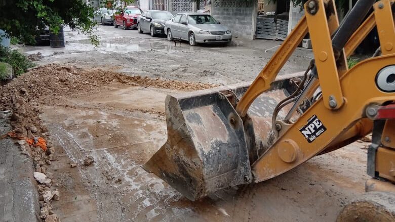 Finalizó COMAPA reparación de fuga de agua en la colonia Roma