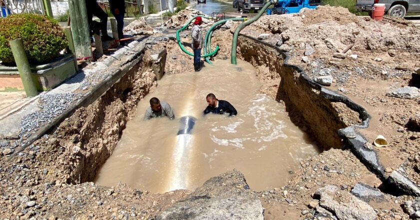 Subsanó COMAPA fuga de agua potable en colonia Módulo 2000