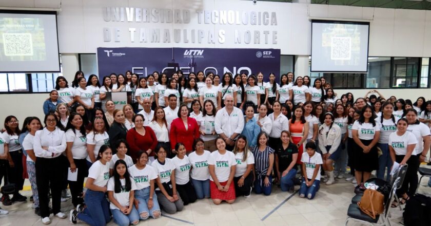 Ofreció astronauta análoga magistral conferencia en la UTTN