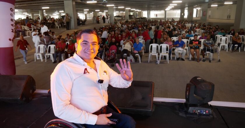 Hagamos que Reynosa marche sobre ruedas: Marco Galllegos