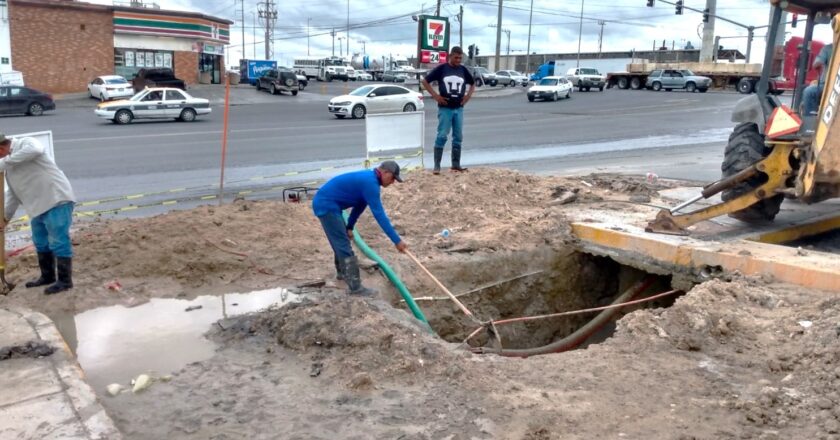 Reparó COMAPA fuga de agua potable en Jarachina Sur