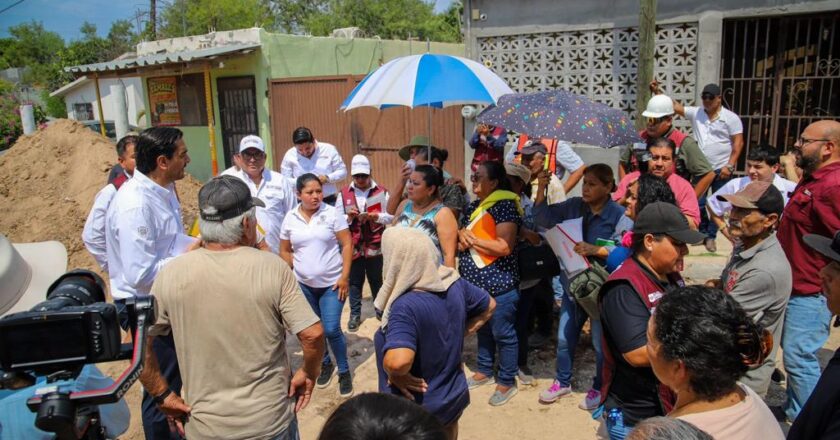 Supervisaron Alcalde de Reynosa y vecinos la calle Francisco Zarco