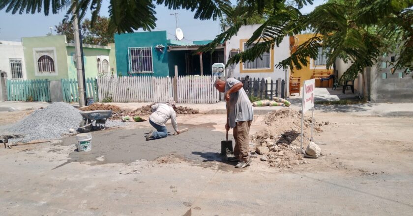 Finaliza COMAPA reparación de fuga de agua potable en Balcones de Alcalá