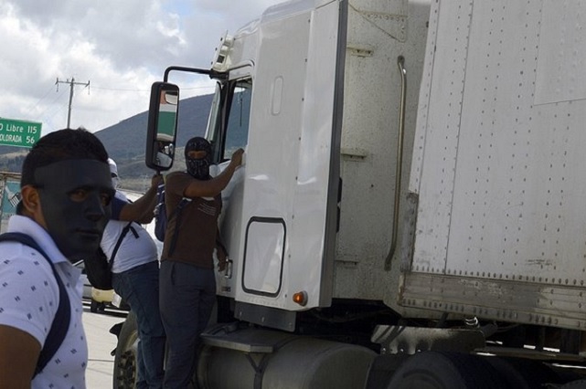 Preparan paro nacional de transportistas