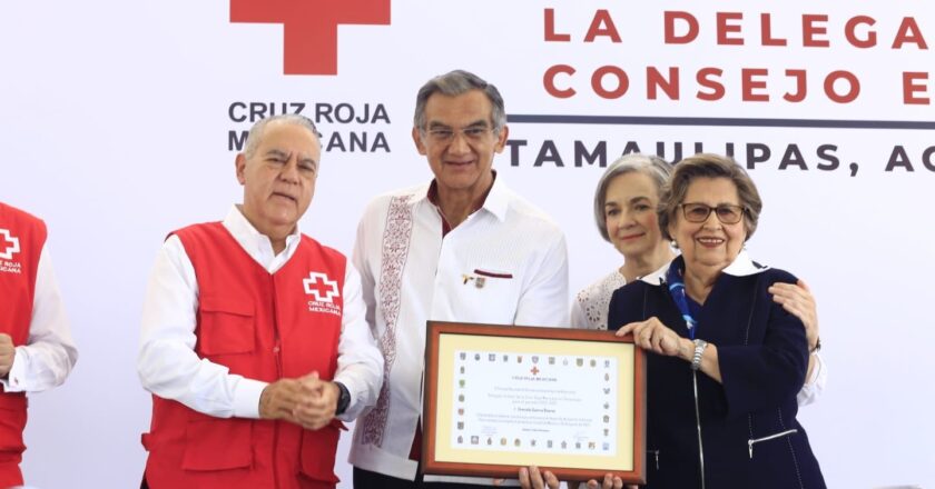 Que a la Cruz Roja no le haga falta nada, compromiso de Américo