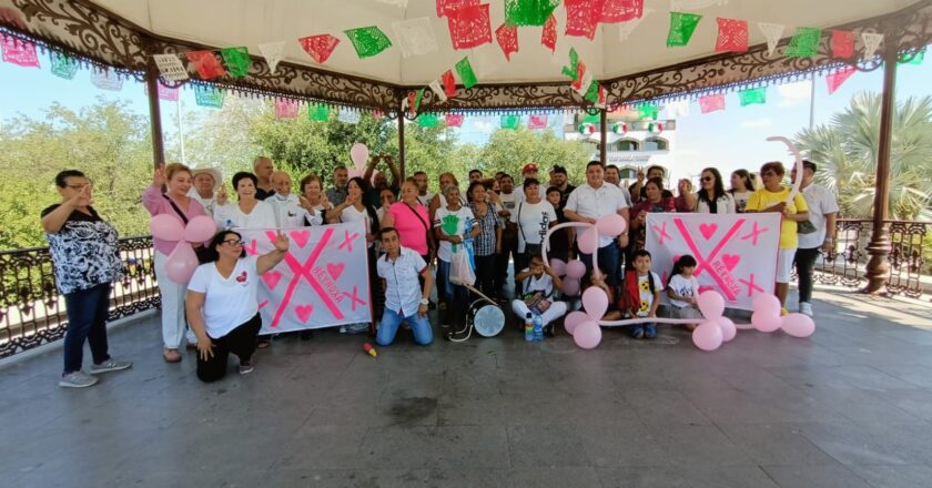 Se reunieron “Xochilovers” en la plaza Hidalgo