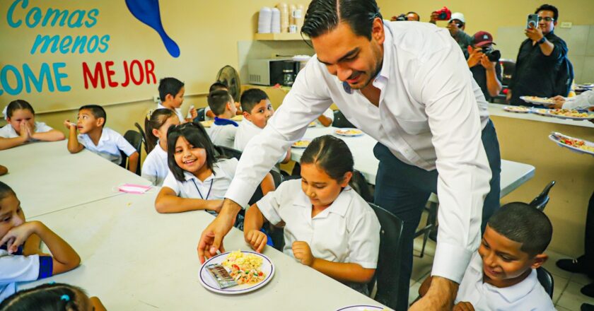 Impulsa Alcalde, Carlos Peña Ortiz, programa de Desayunos Escolares