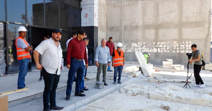 Colocó Alcalde de Reynosa primera piedra en Mural del Museo del Ferrocarril