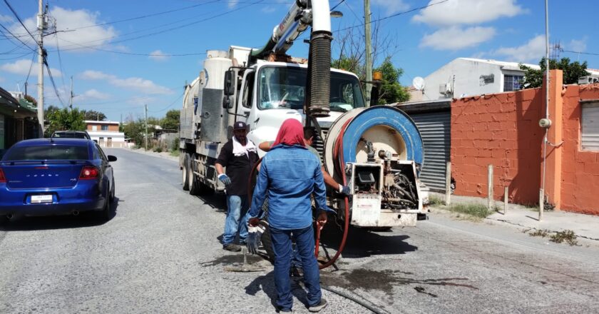 Sondeó COMAPA línea general en Villa Esmeralda y La Joya