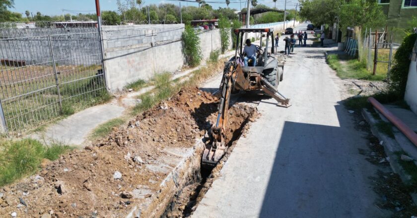 Arranca COMAPA rehabilitación de drenaje sanitario en la Almaguer