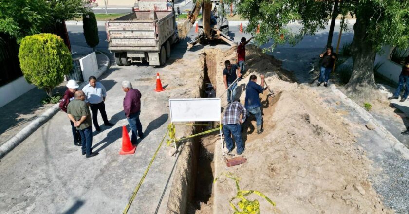 Rehabilitan drenaje sanitario en Valle Alto COMAPA y Municipio