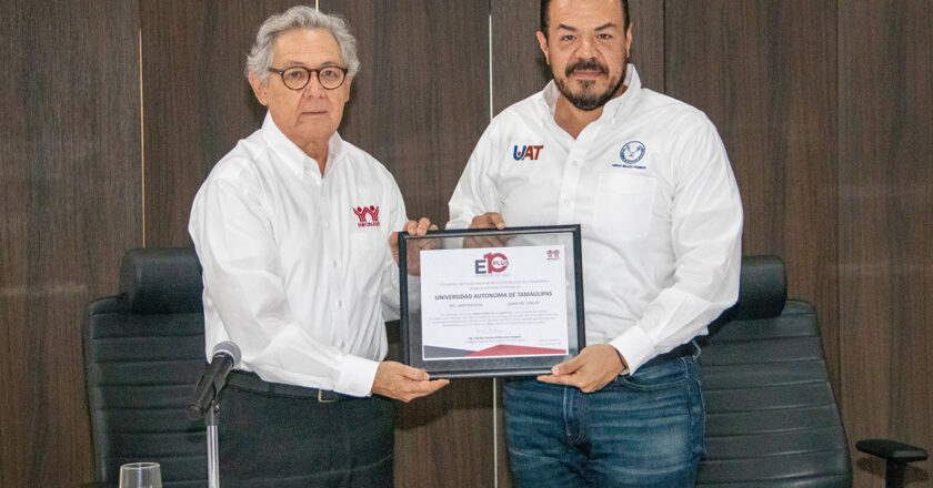 Recibió UAT reconocimiento “Empresas de Diez Plus” del INFONAVIT