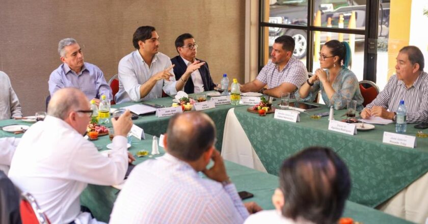 Participó Alcalde en reunión del Consejo de Negocios Regional