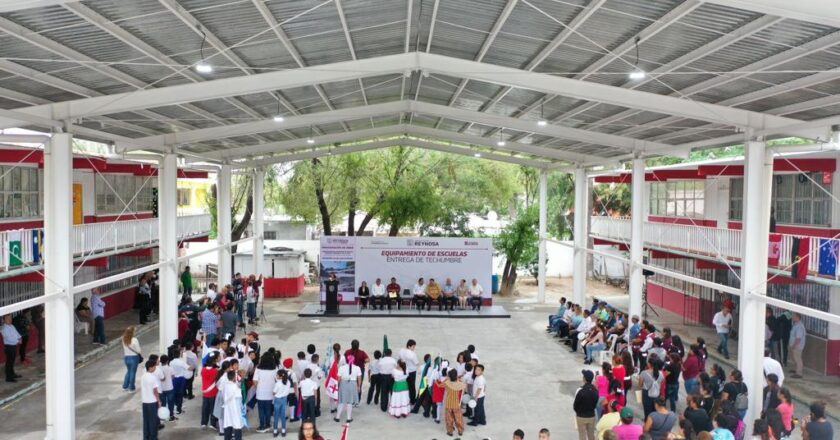 Entregó Alcalde Carlos Peña Ortiz techumbre a escuela Leonardo G. De la Cruz