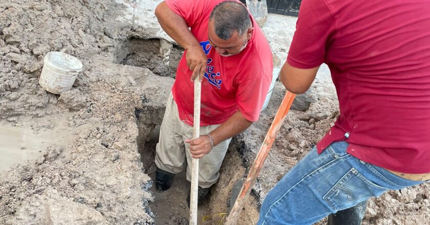 Reparó COMAPA fugas de agua potable en Villa Florida