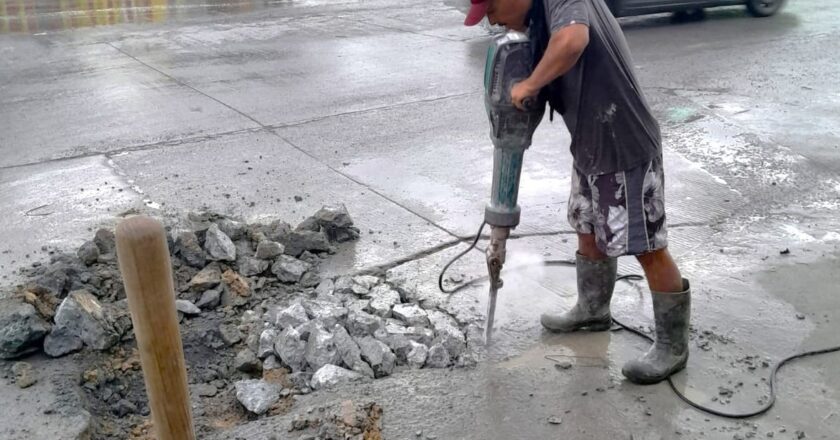 Restauró COMAPA línea de conducción de agua en colonia Américo Villarreal