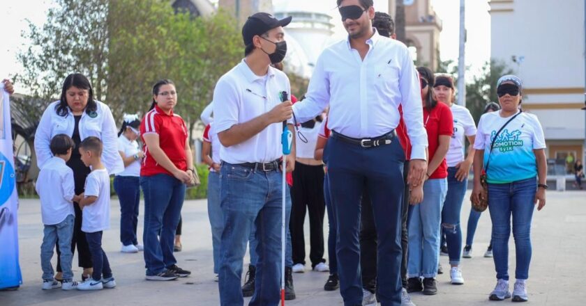 Muestra Alcalde solidaridad del Gobierno de Reynosa con invidentes