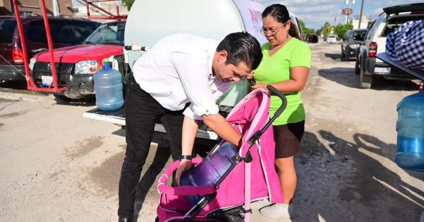 Beneficia Luis Miguel Iglesias a más de mil familias con agua purificada en Reynosa